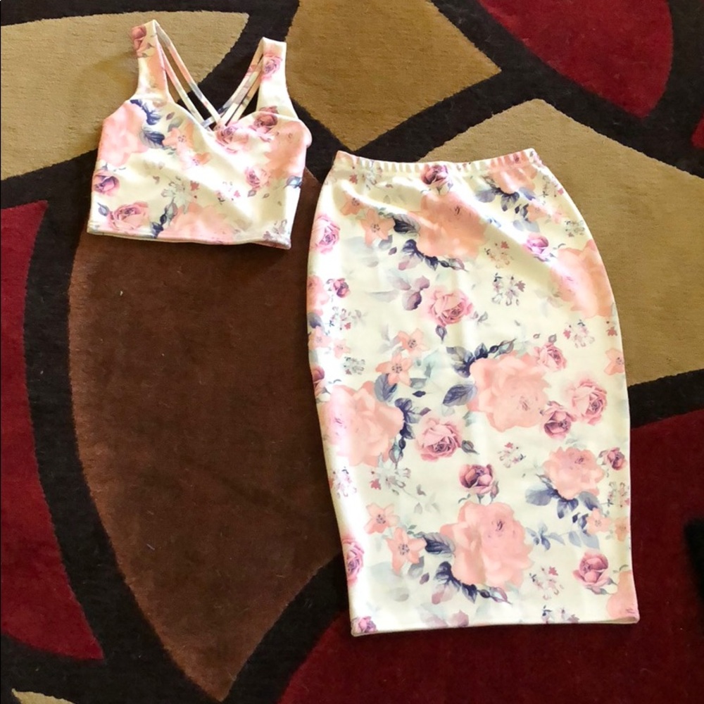 Missguided two piece floral set